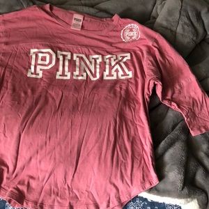 Pink sweatshirt with quarter sleeves